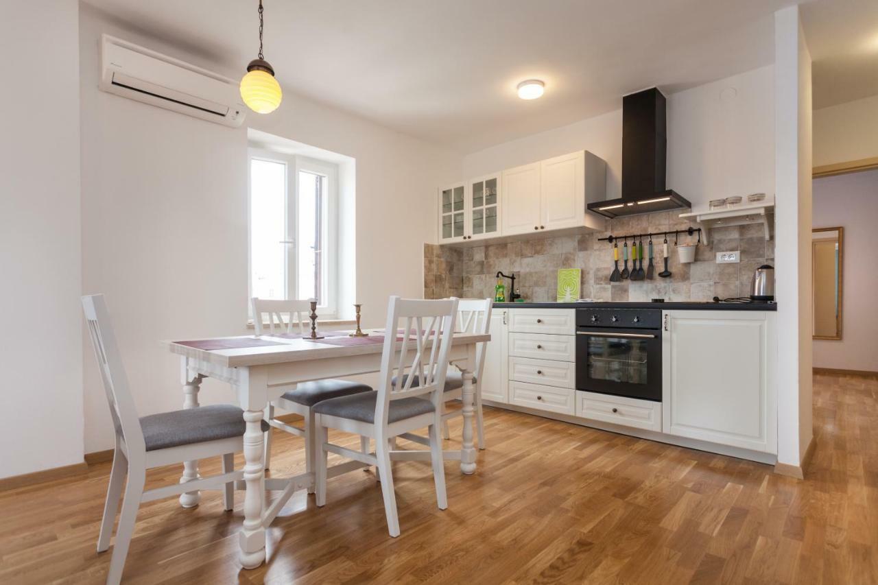 Apartment Amare Seaview Ρόβινι Εξωτερικό φωτογραφία